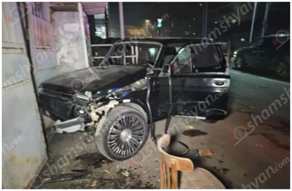 Արգավանդի խաչմերուկում «Նիվա»-ի 25-ամյա վարորդը առանց վարորդական վկայականի՝ մեքենաների ջարդի հեղինակ